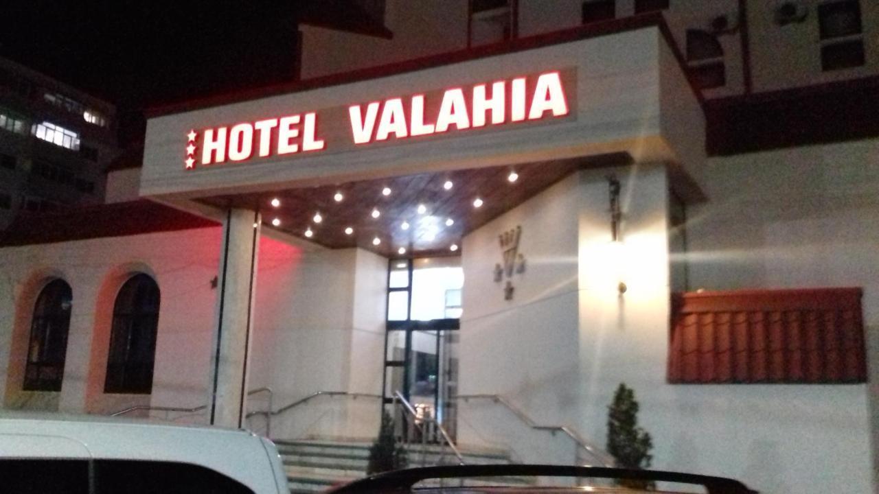 Hotel Valahia Targoviste Extérieur photo